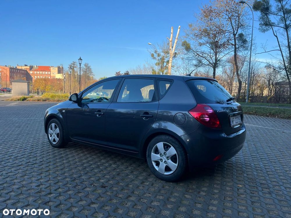 Kia Ceed 1.4 Comfort - 6