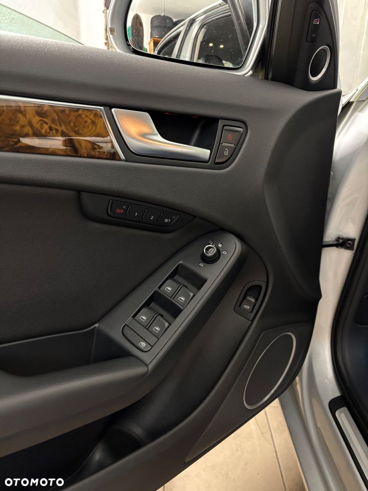 Audi A4 Limousine - 10