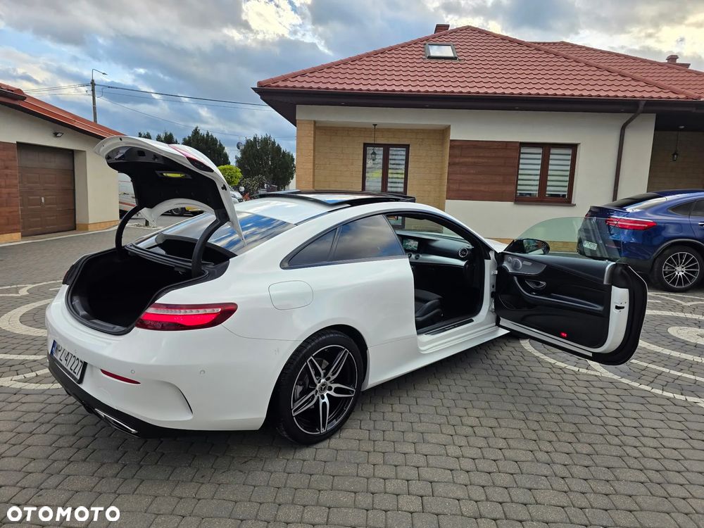 Mercedes-Benz Klasa E 300 9G-TRONIC - 12
