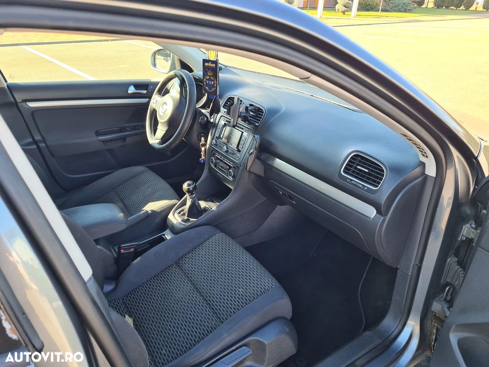 Volkswagen Golf 1.6 TDI DPF BlueMotion - 10