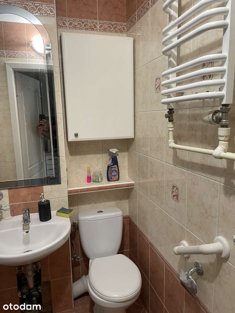 Garsoniera przy metrze z balkonem