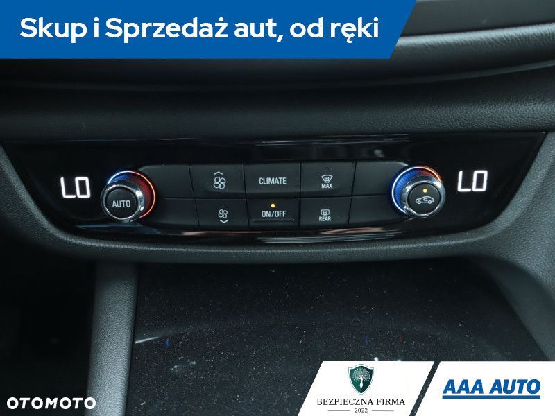 Opel Insignia - 15