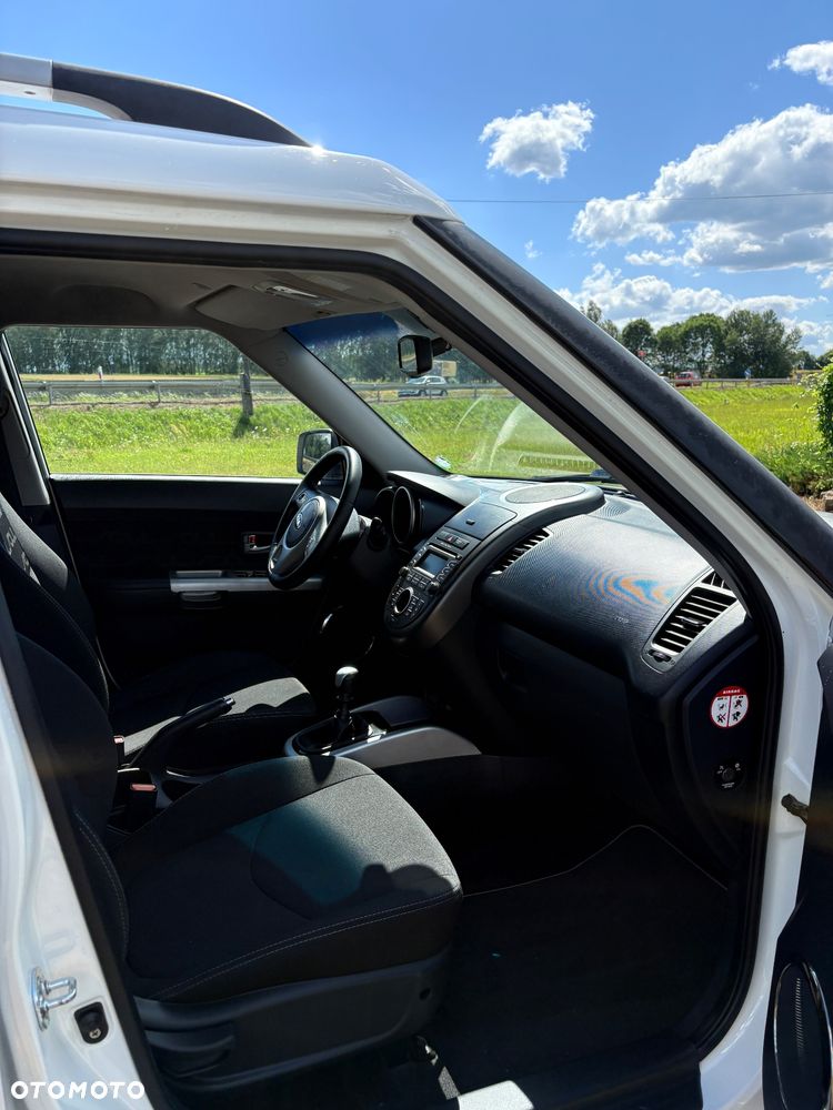 Kia Soul 1.6 CRDI White Collection - 19