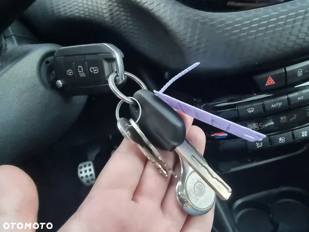 Peugeot 2008 BlueHDi FAP 120 STOP & START Crossway - 23