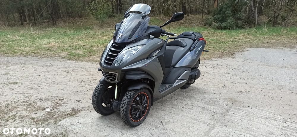 Peugeot Metropolis - 2