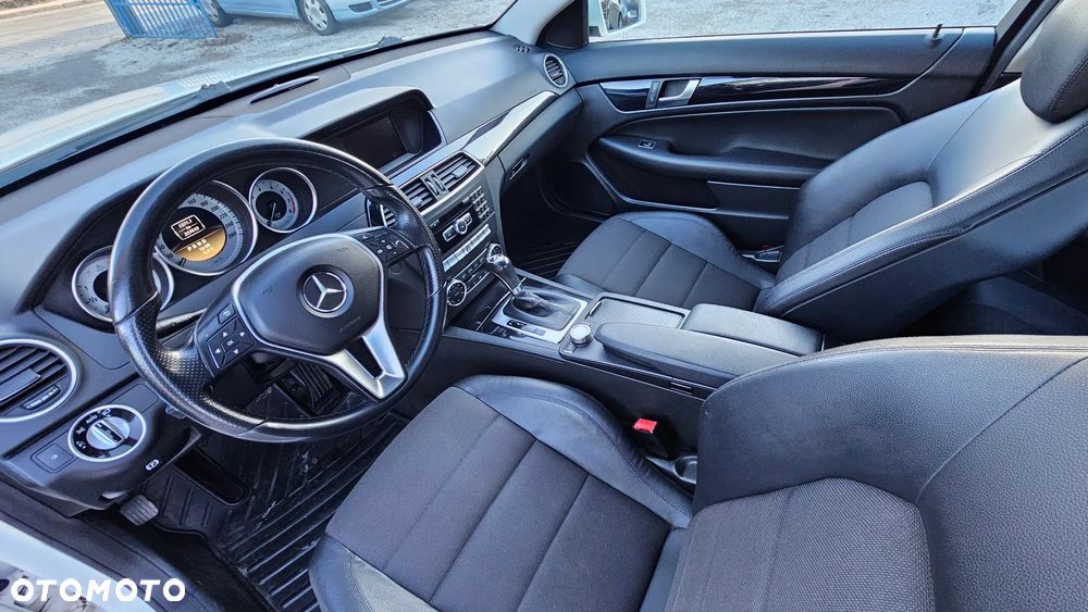 Mercedes-Benz Klasa C 180 BlueEFFICIENCY 7G-TRONIC - 14