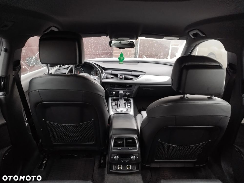 Audi A6 Avant 3.0 TDI quattro S tronic - 23