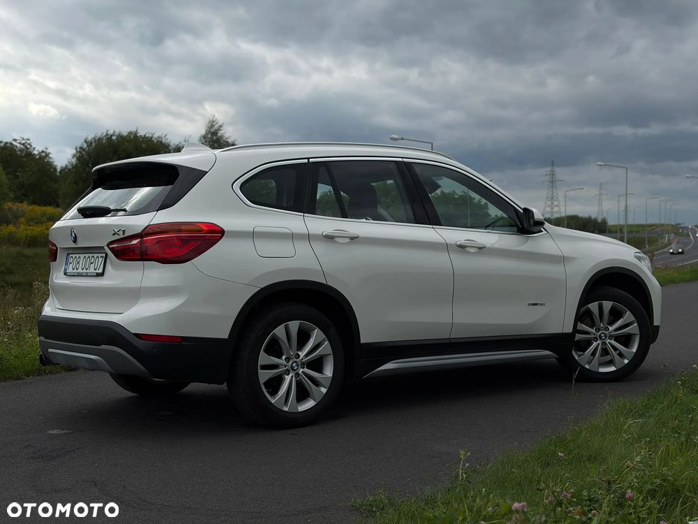 BMW X1 sDrive18i - 14