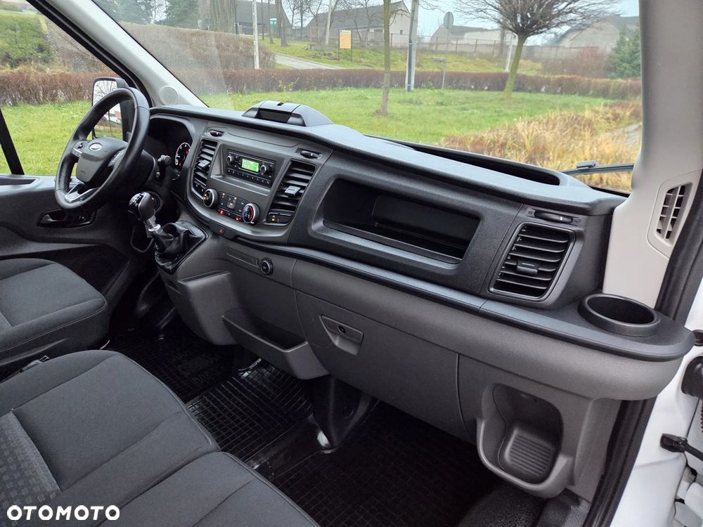 Ford Transit - 27