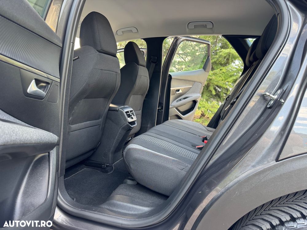 Peugeot 3008 PureTech 130 Stop & Start GPF EAT8 Allure Pack - 12