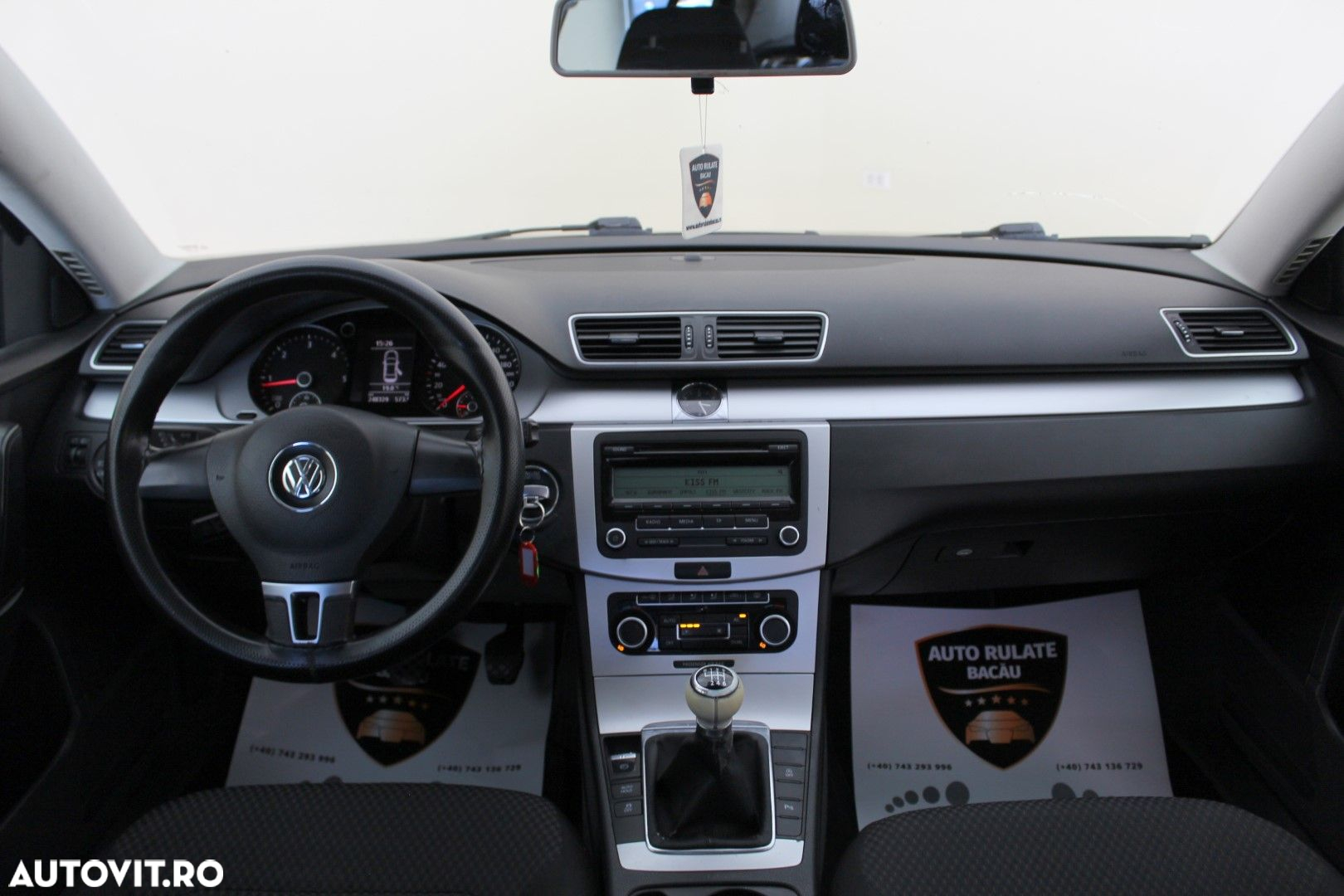 Volkswagen Passat - 8