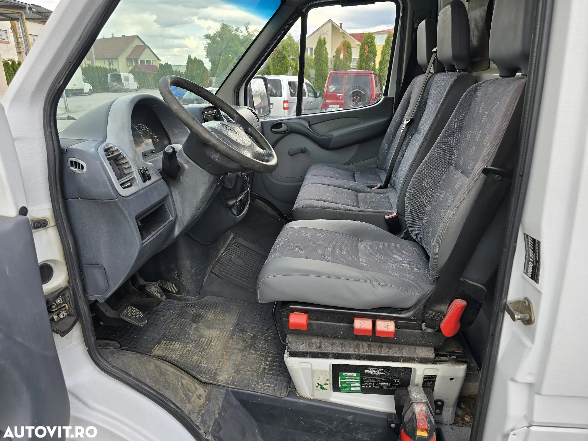 Mercedes-Benz Sprinter - 15