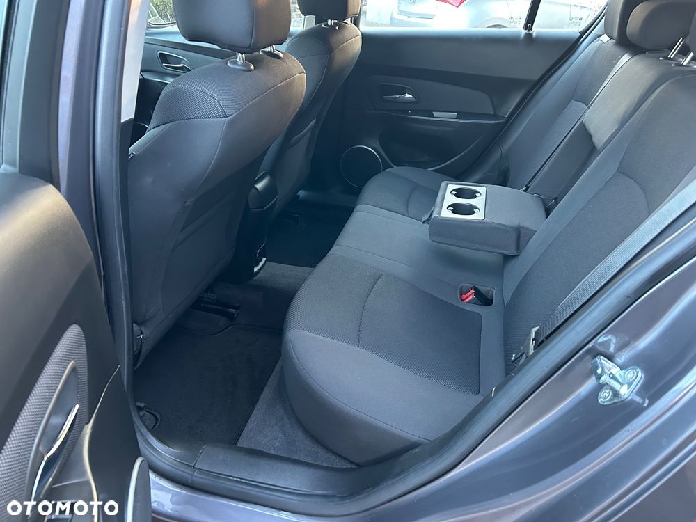 Chevrolet Cruze 1.8 LTZ - 18