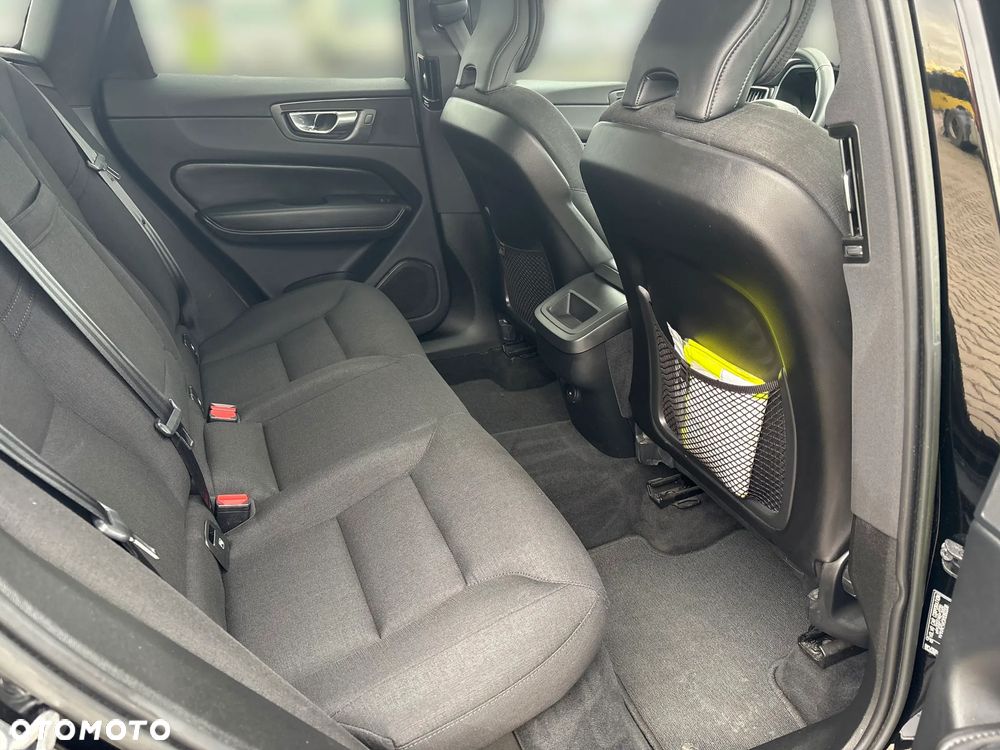 Volvo XC 60 B4 D AWD Momentum Pro - 15