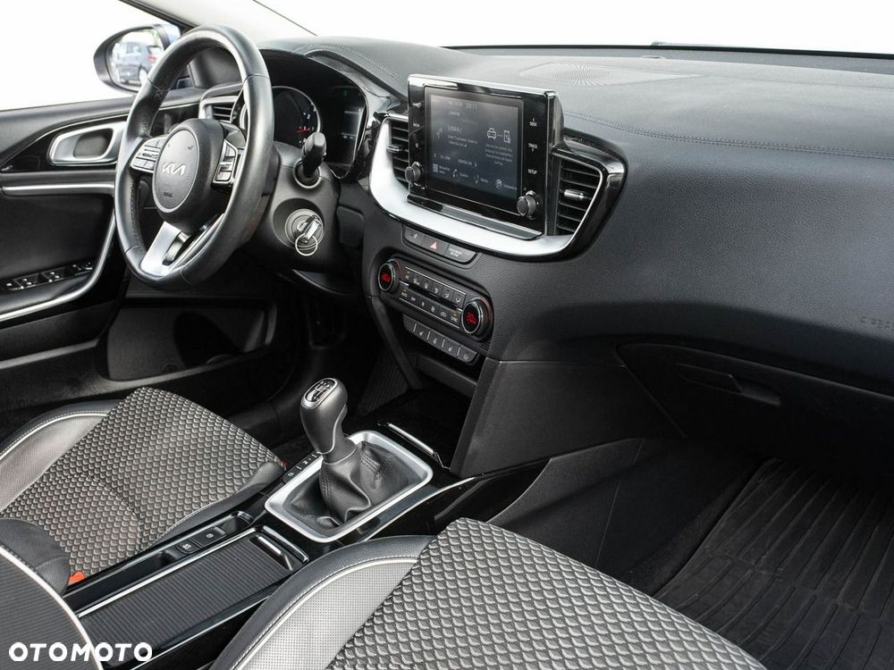 Kia Ceed 1.5 T-GDI L - 24