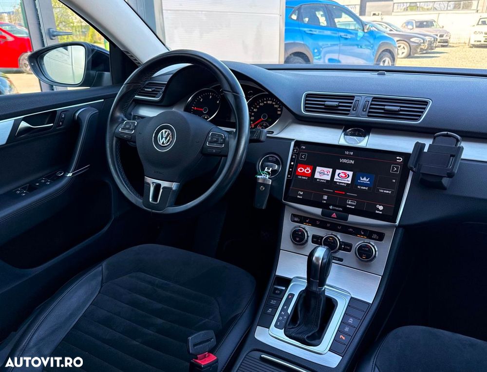 Volkswagen Passat 2.0 TDI BlueMotion Technology DSG Highline - 19