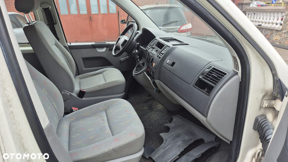 Volkswagen Transporter Shuttle Kurz - 10