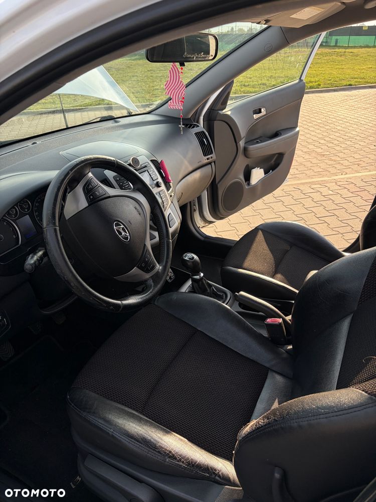 Hyundai I30 2010 photo 4
