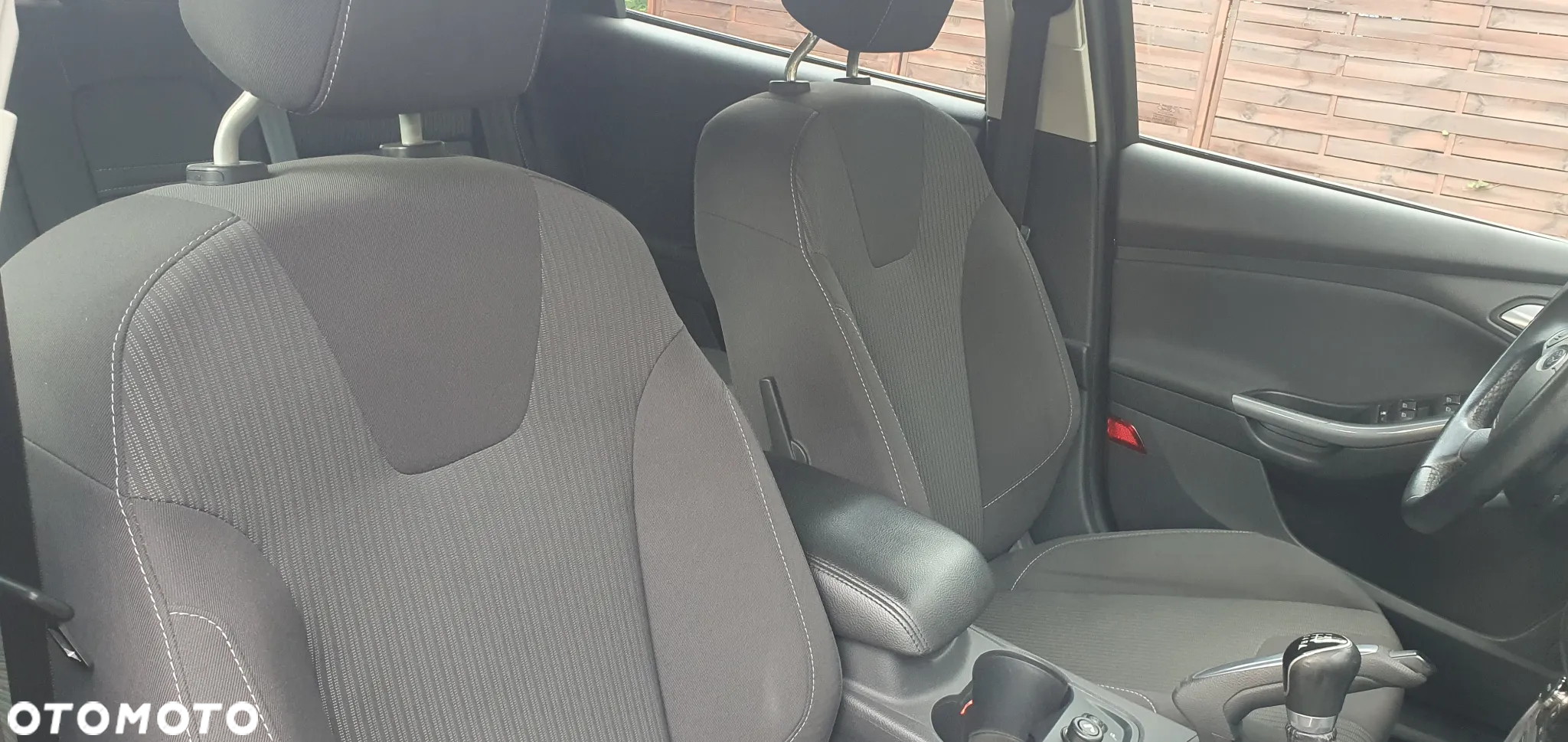 Ford Focus 1.6 Titanium - 32