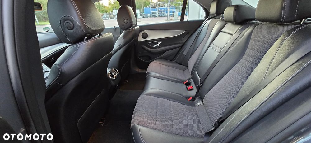 Mercedes-Benz Klasa E 200 9G-TRONIC Avantgarde - 26