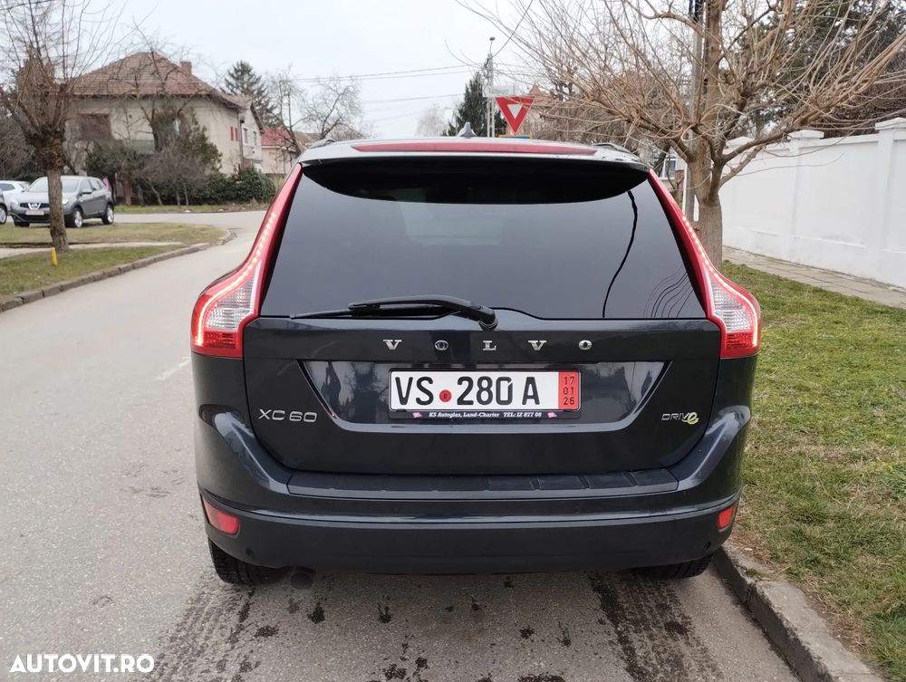 Volvo XC 60 DRIVe R Design - 2