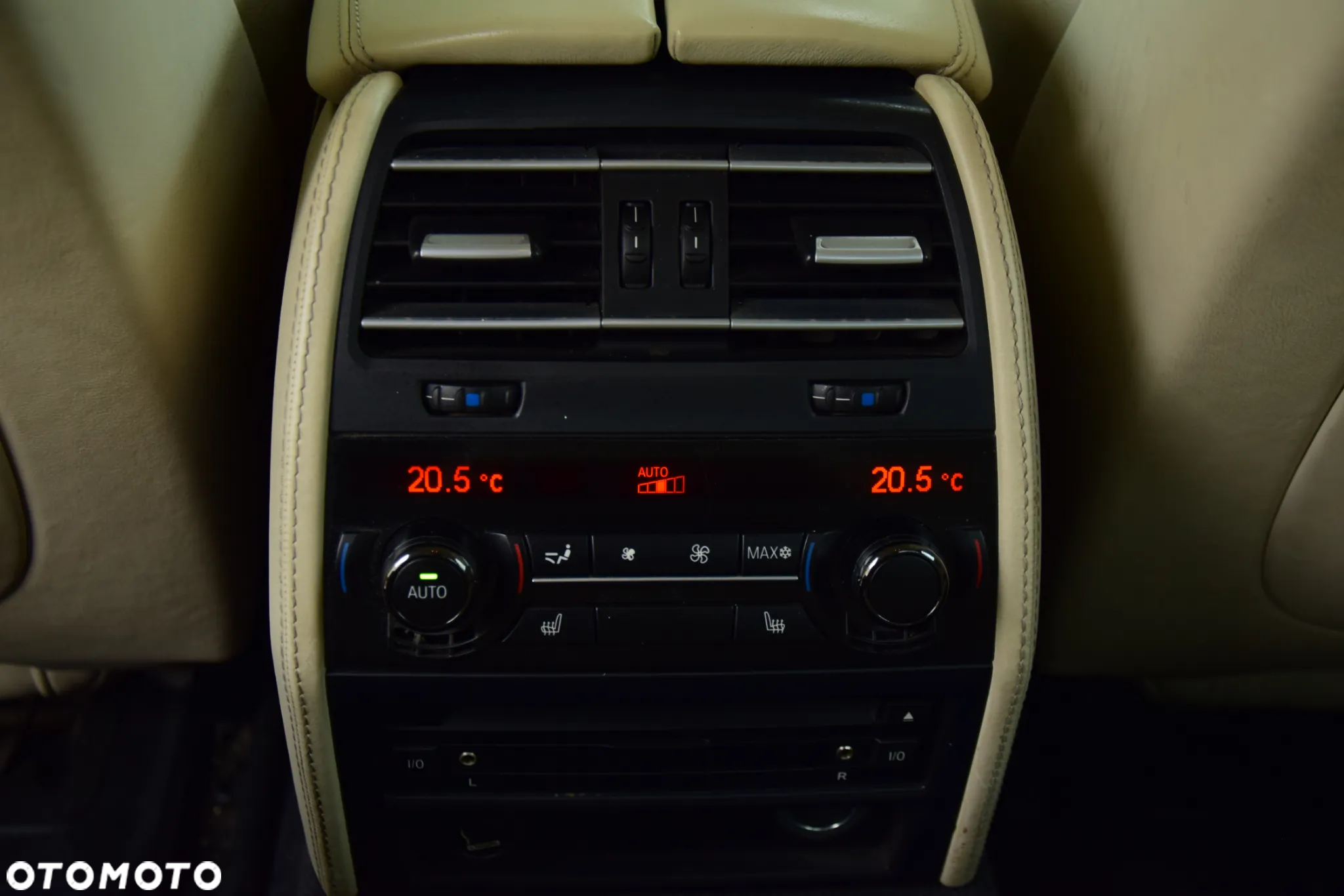 BMW Seria 7 740d - 25