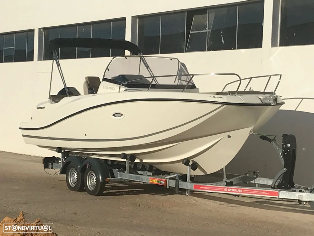 Quicksilver Activ 675 Sundeck - 3