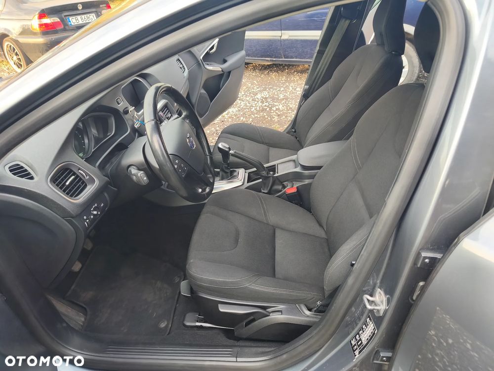 Volvo V40 D2 Summum - 7