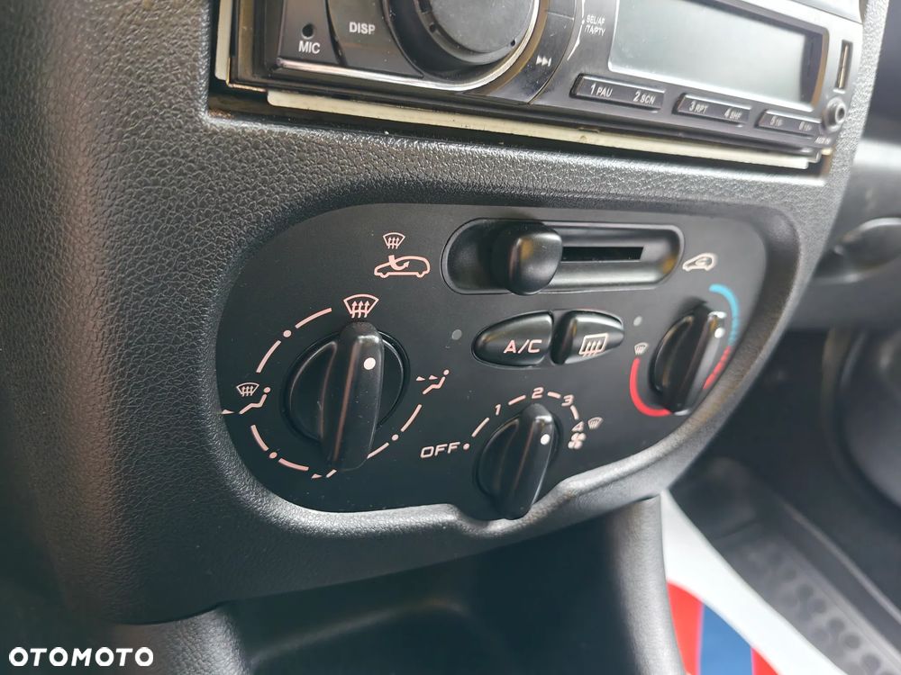 Peugeot 206 plus 1.1 Presence - 31