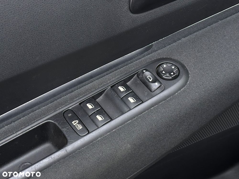 Peugeot 3008 1.6 HDi Trendy - 27