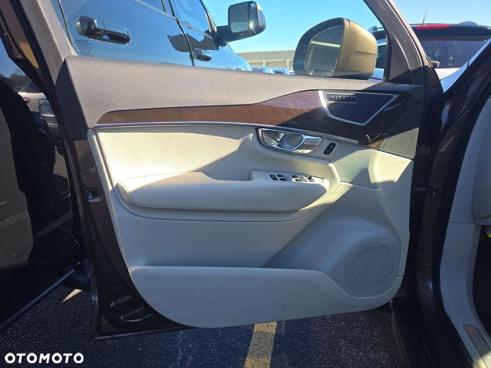 Volvo XC 90 T6 AWD Geartronic Momentum - 14