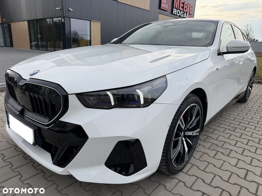 BMW Seria 5 ver-520d-xdrive-mhev-m-sport - 9