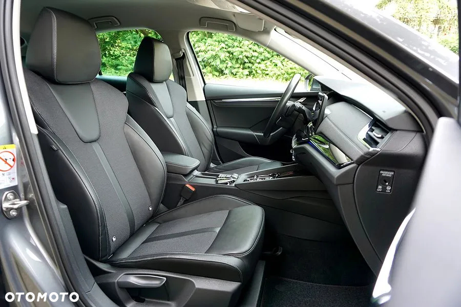 Skoda Octavia 1.5 TSI e-TEC DSG Selection Plus - 30