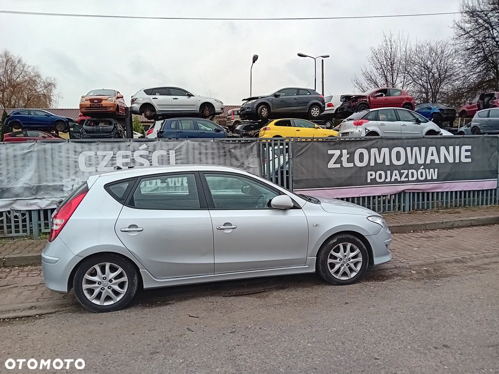 *HYUNDAI I30 I LIFT* Samochód na części - 1