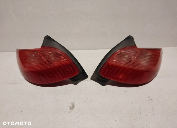 Peugeot 206 przedlift tylna lampa tył prawa lewa prawy lewy hatchback