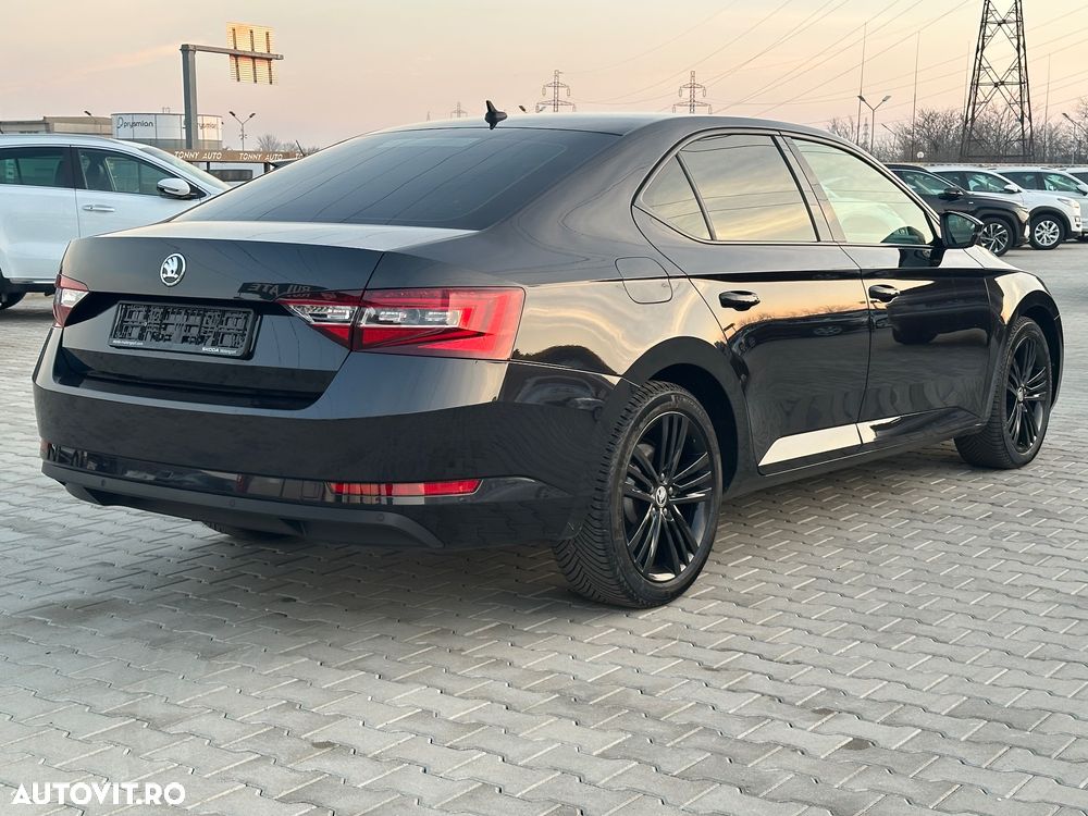 Skoda Superb 2.0 TDI DSG Style - 6