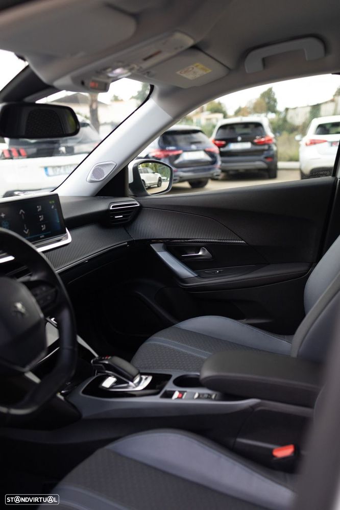 Peugeot e-2008 Allure - 25