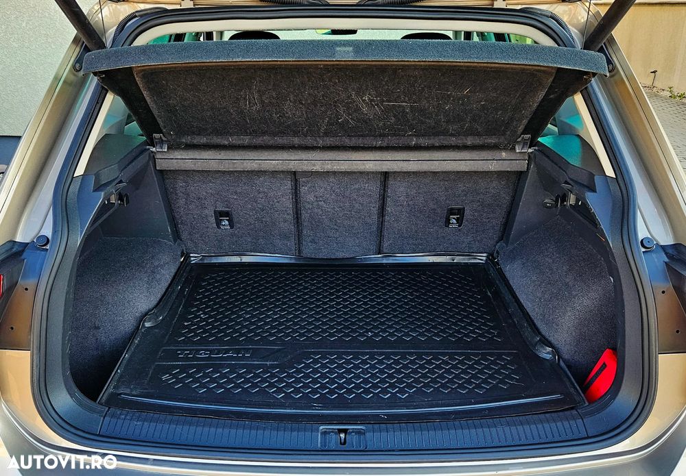 Volkswagen Tiguan - 10