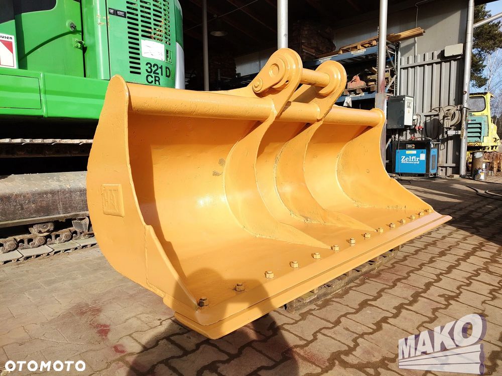 Łyżka skarpowa CAT 210cm Miller fi 80 - 1