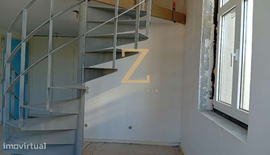 T1 Mezanino Novo c/ lugar de garagem no Polo Universitário- Porto - Grande imagem: 5/13