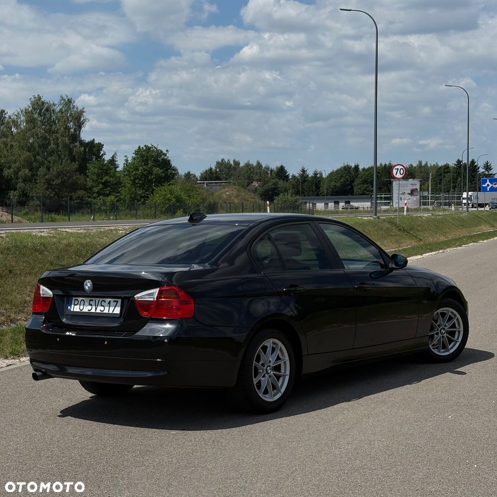 BMW Seria 3 320i - 4