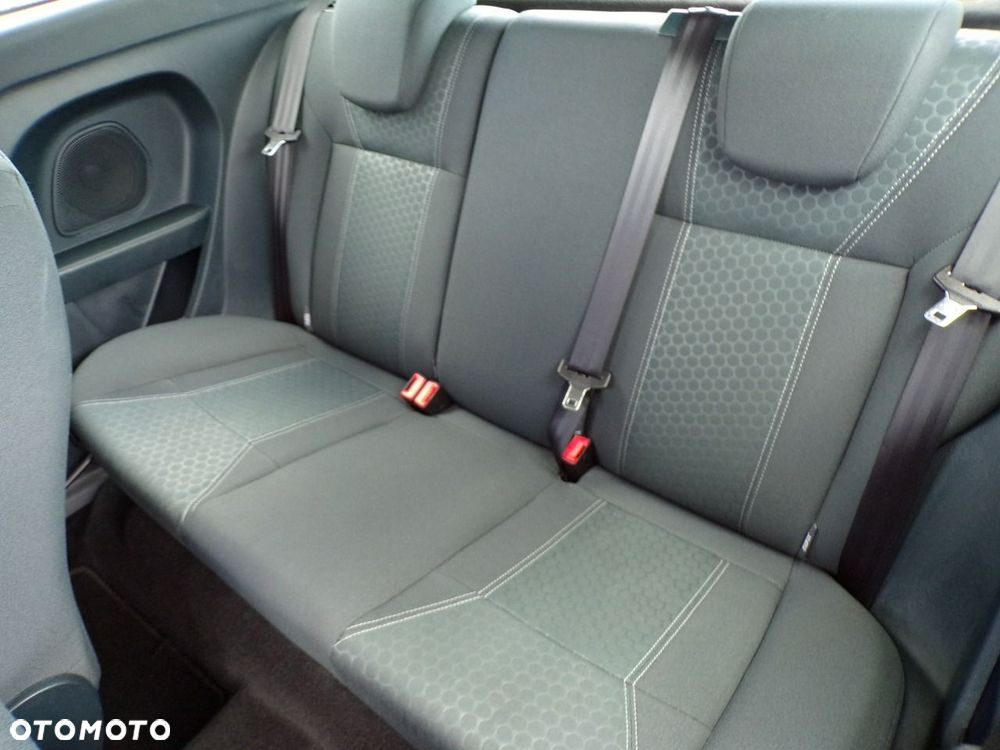 Ford Fiesta - 24