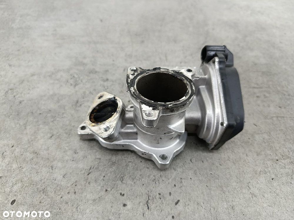 ZAWÓR EGR AUDI A4 B7 710931D 2.0 TDI - 4