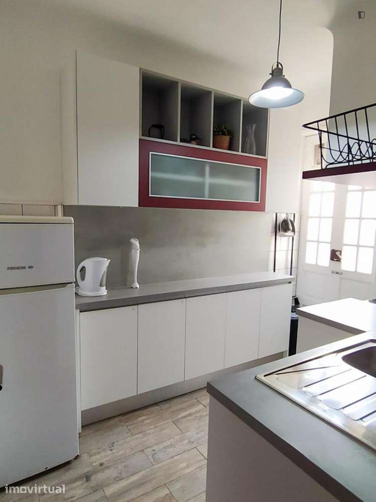 Quarto - localizado em Paranhos Porto - Grande imagem: 4/9