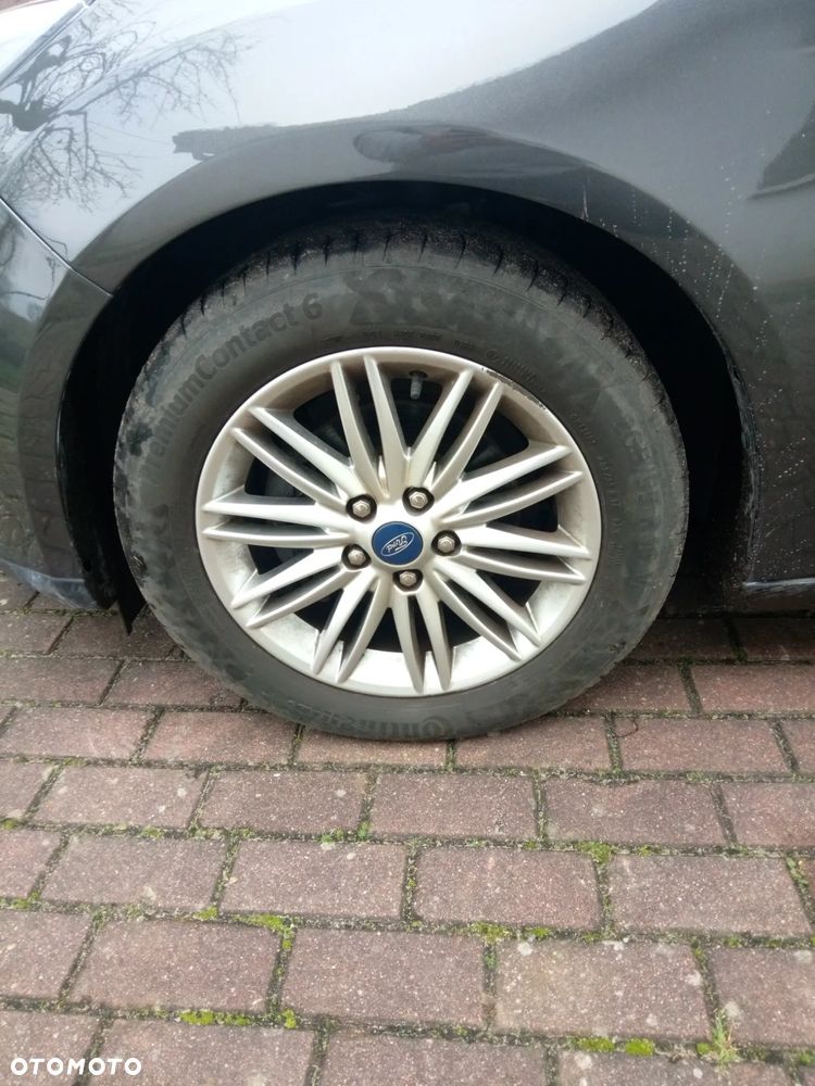 Ford Focus 1.0 EcoBoost Titanium - 9