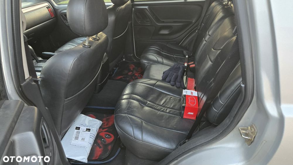 Jeep Grand Cherokee ver-4-0-laredo - 4