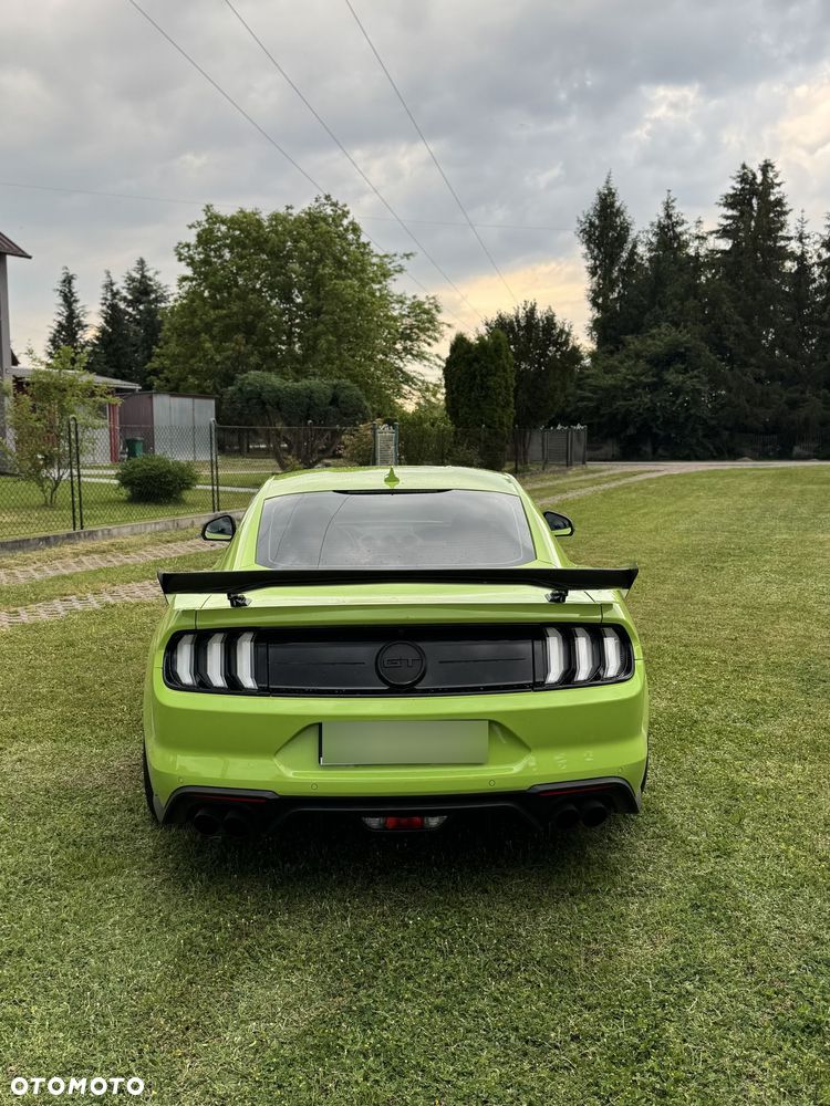 Ford Mustang - 7