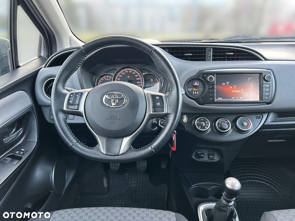 Toyota Yaris - 12