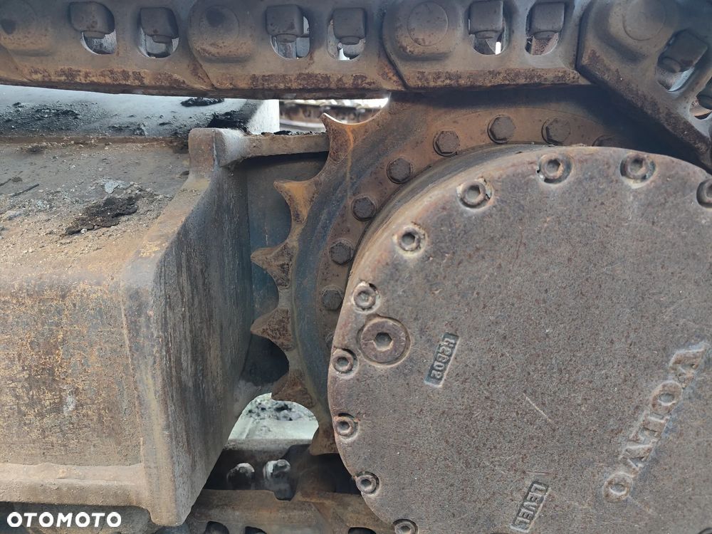 Volvo EC 220 DL - 14