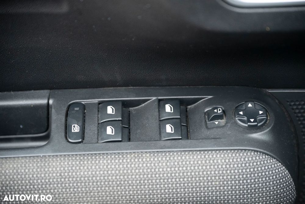 Citroën C3 AIRCROSS 1.2 PureTech S&S EAT6 Shine - 14